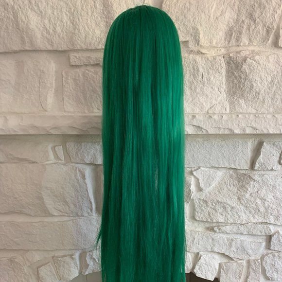 Long Green Wig - Picture 3 of 7